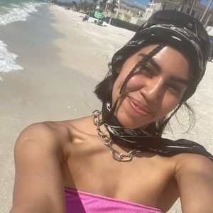 Meet your Posher, Diana